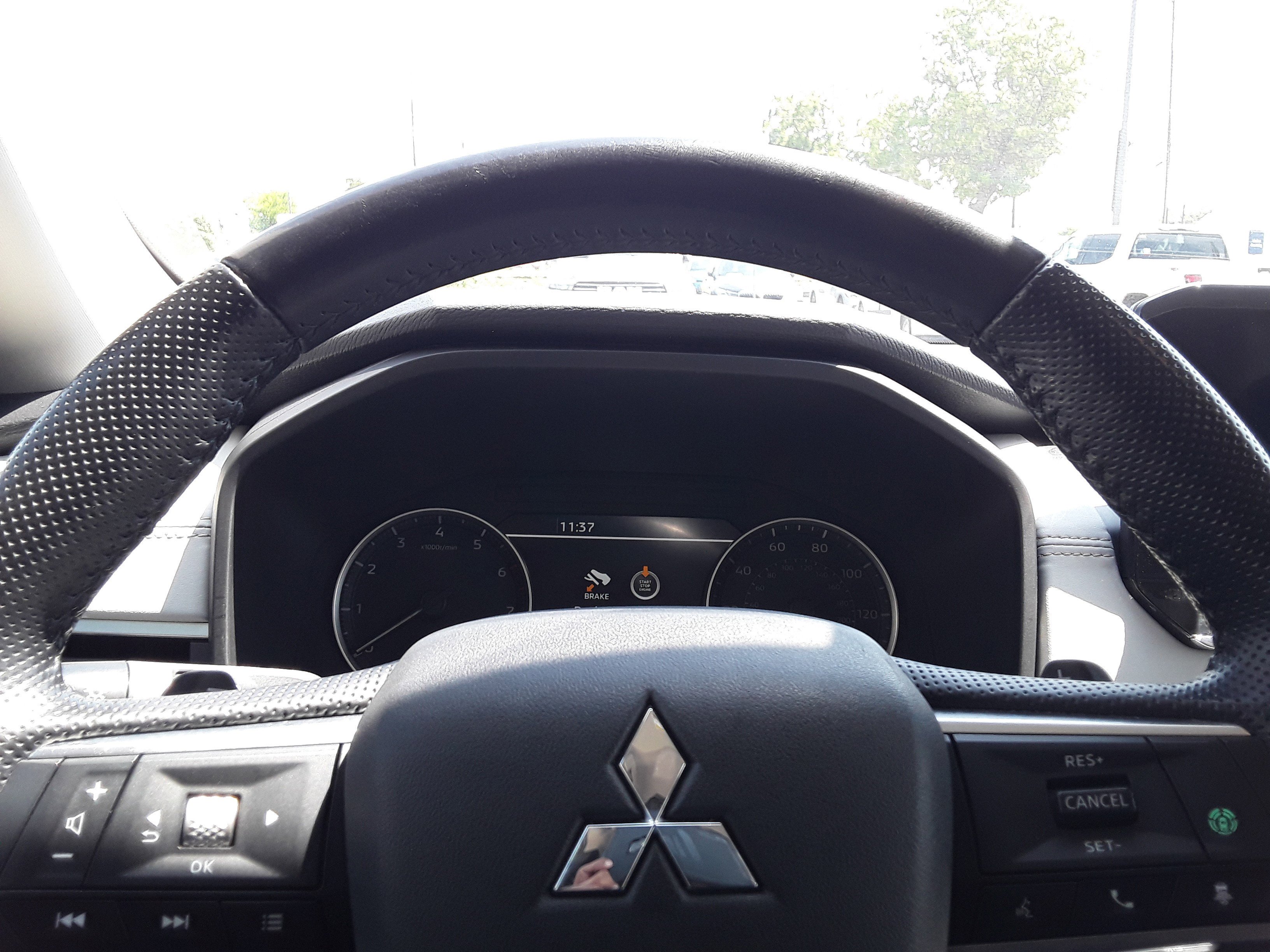 Vehicle image 15 of 27