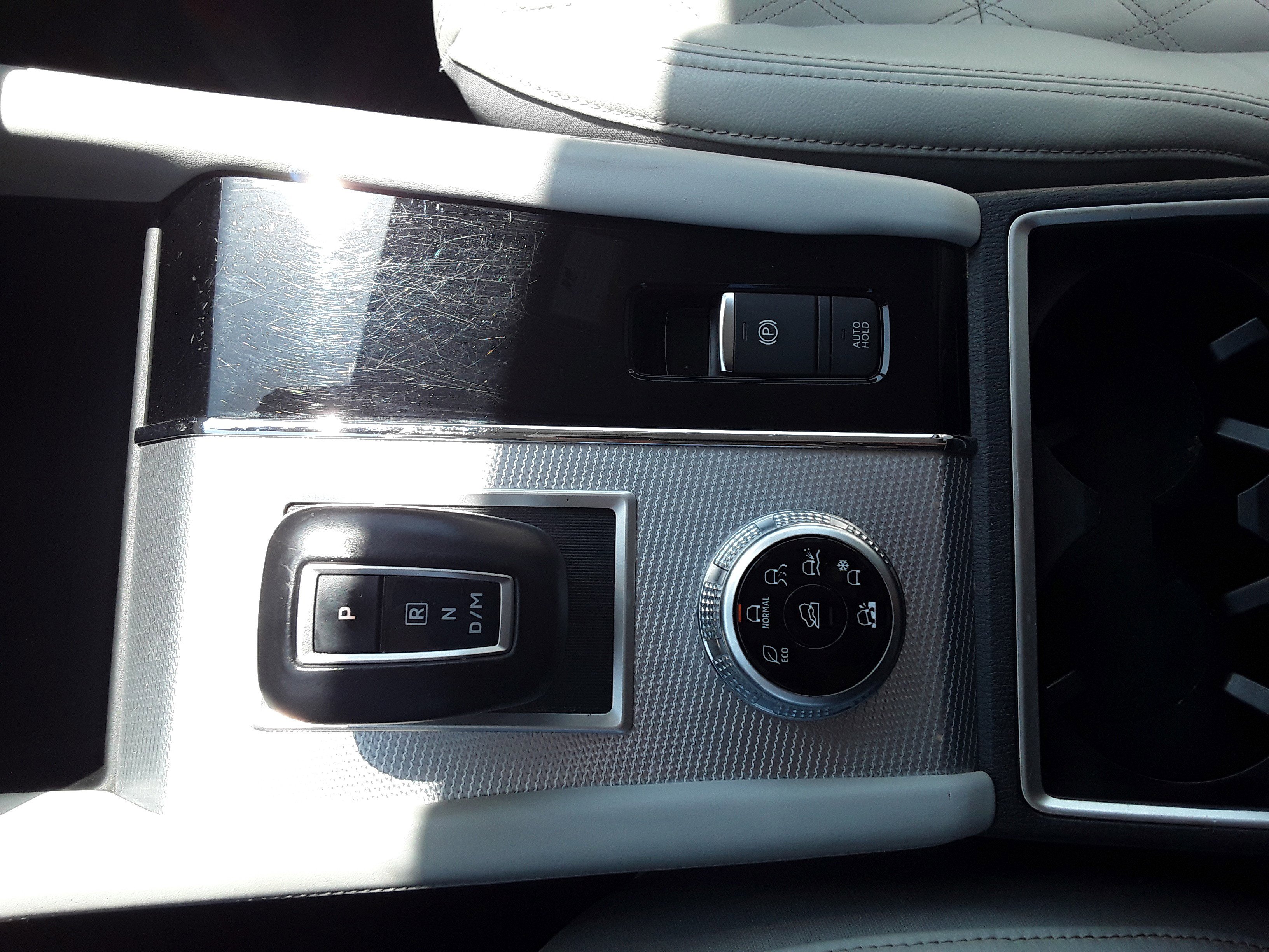 Vehicle image 24 of 27