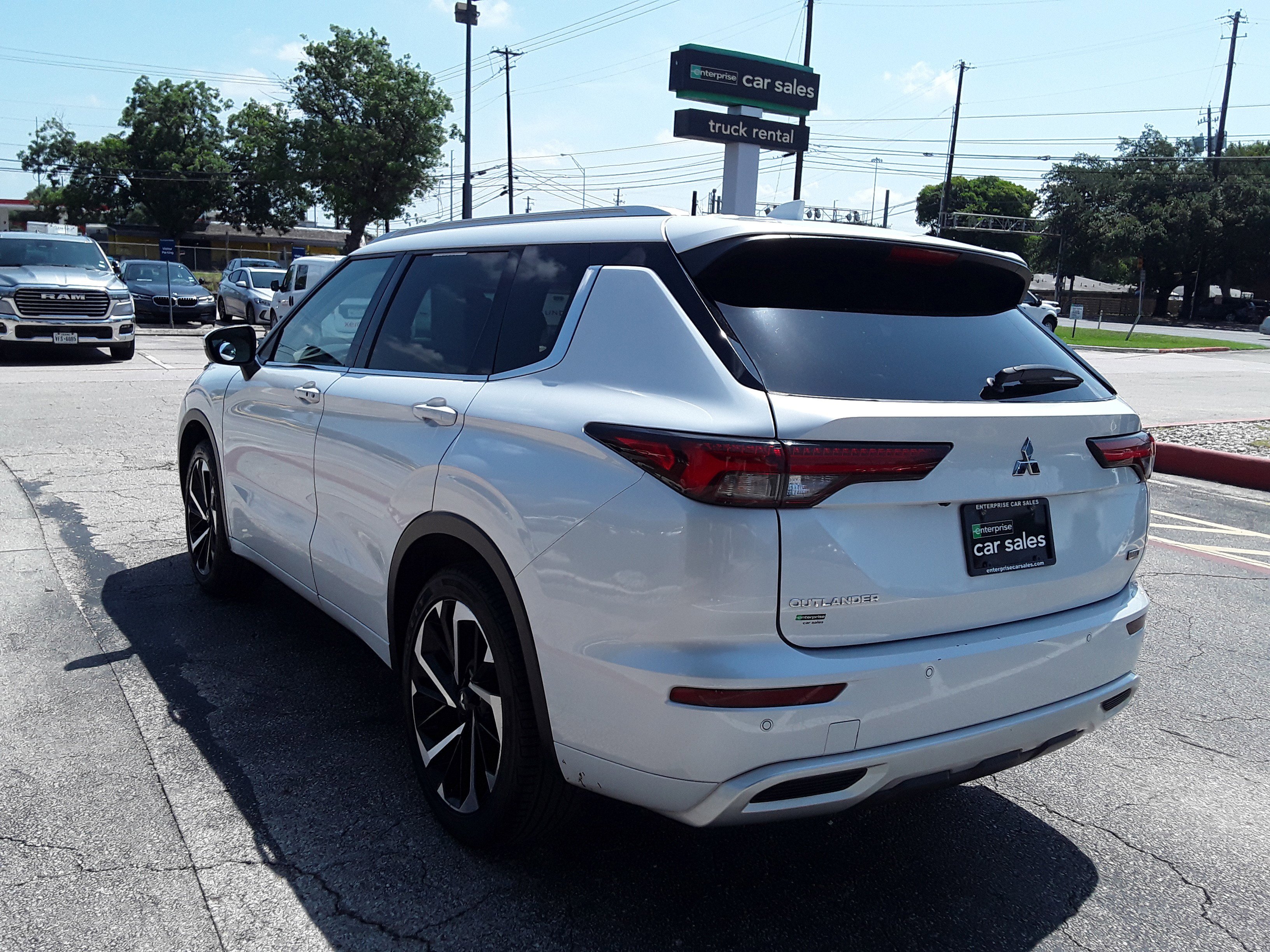 Vehicle image 7 of 27