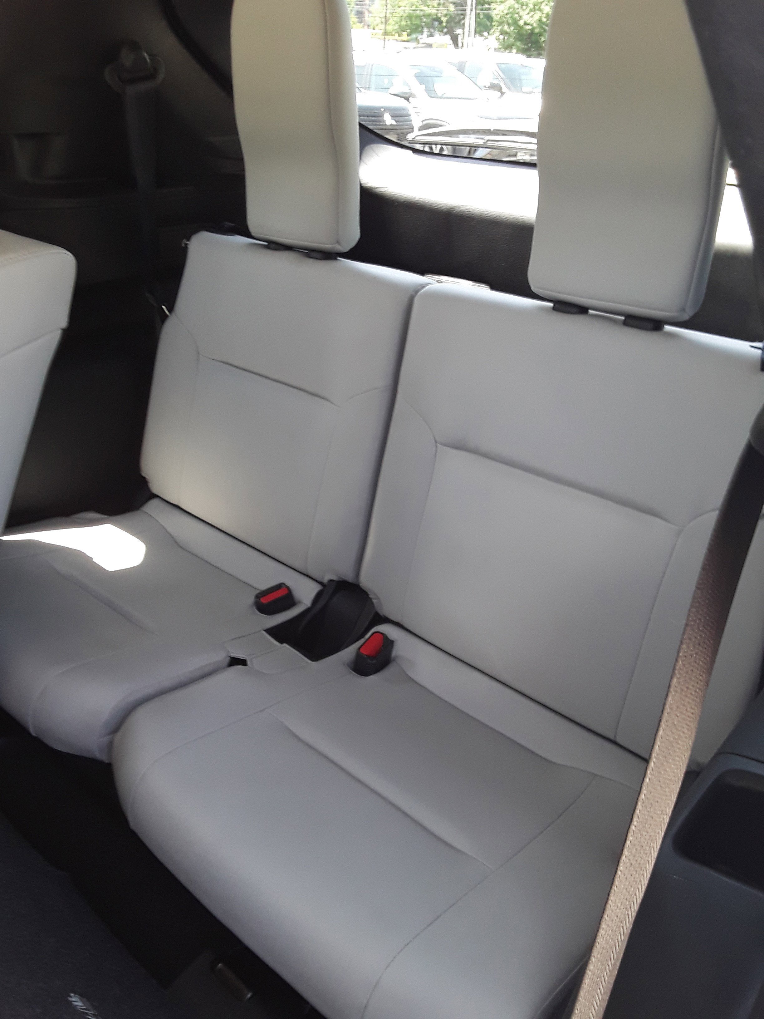 Vehicle image 12 of 27