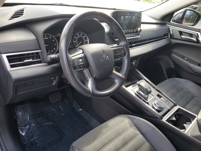 Vehicle image 17 of 37