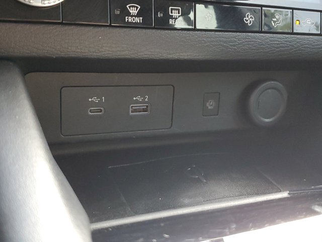 Vehicle image 28 of 37