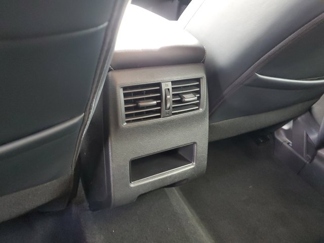 Vehicle image 13 of 37