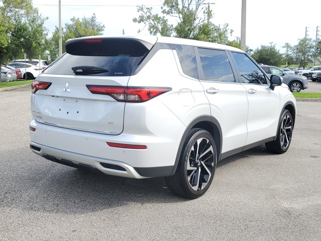 Vehicle image 4 of 37