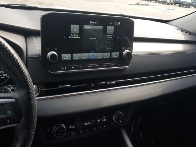 Vehicle image 25 of 37