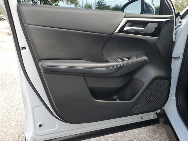 Vehicle image 15 of 37