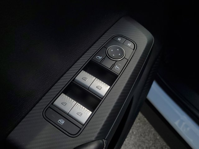Vehicle image 16 of 37