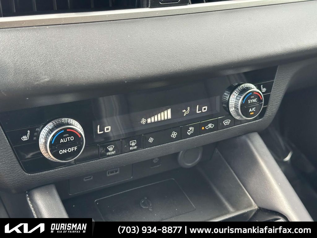 Vehicle image 27 of 27