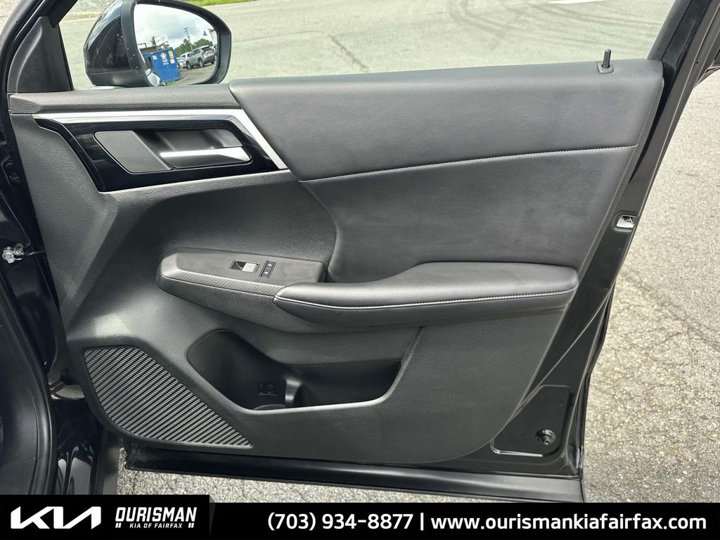 Vehicle image 19 of 27