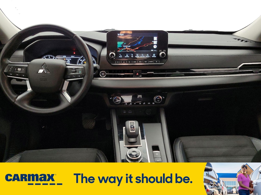 Vehicle image 11 of 28