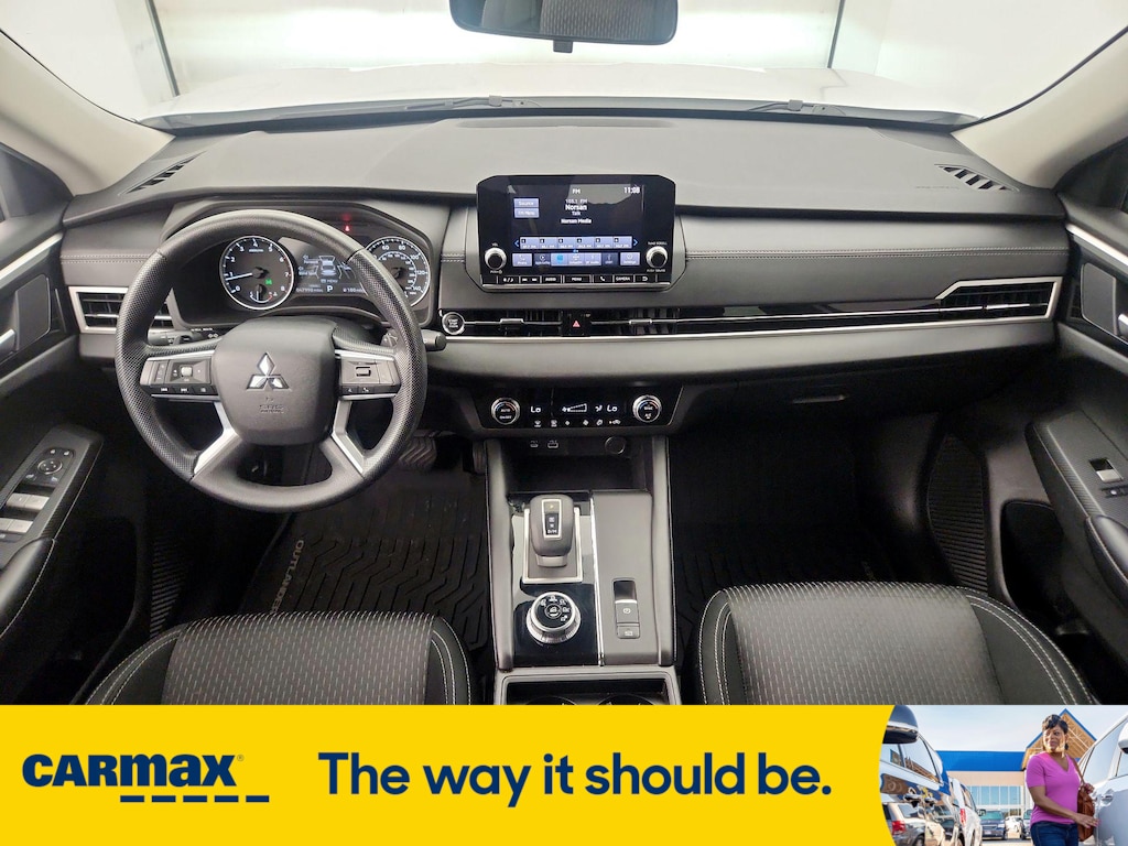 Vehicle image 11 of 29