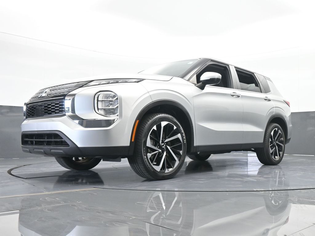 Vehicle image 6 of 71