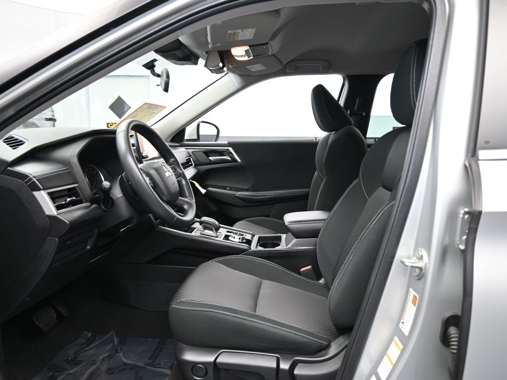 Vehicle image 39 of 71