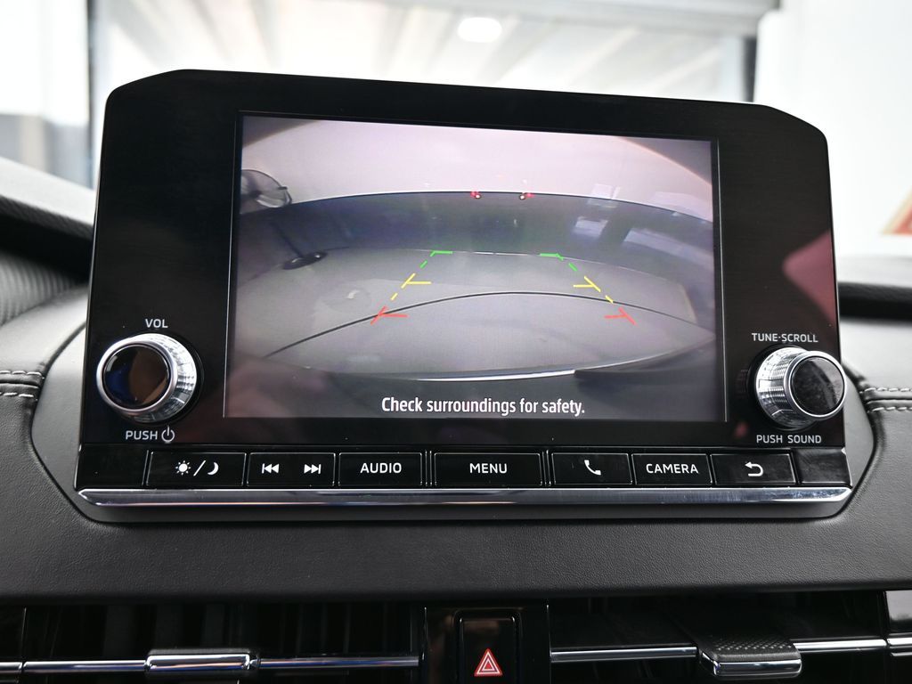 Vehicle image 47 of 71