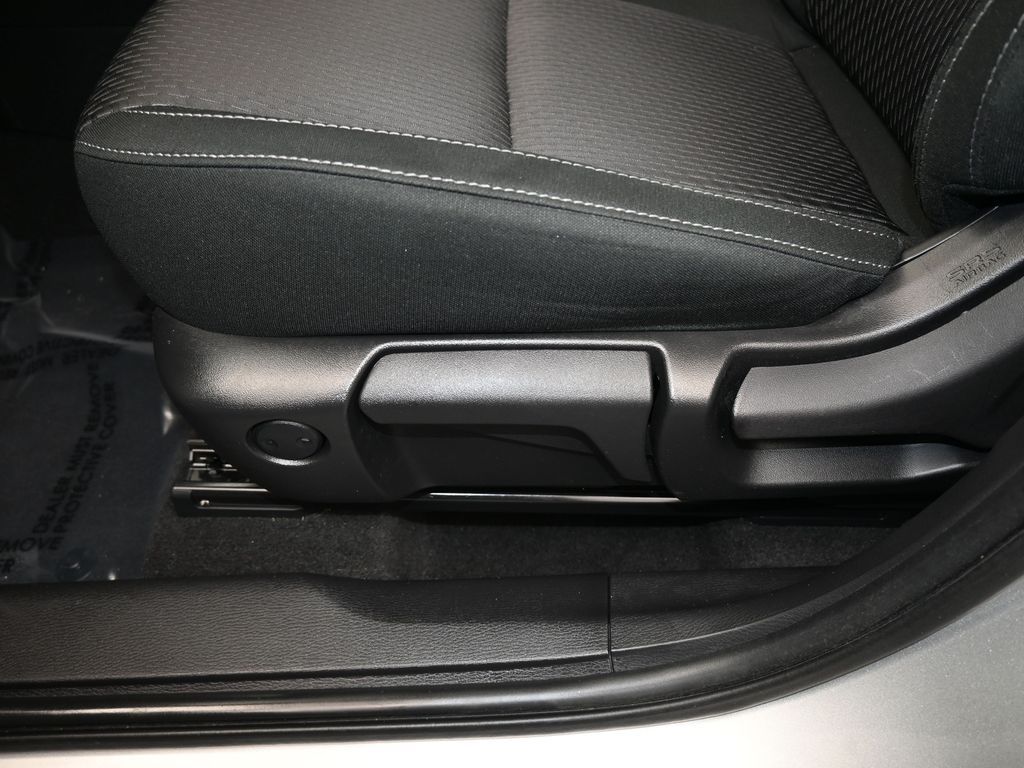 Vehicle image 43 of 71