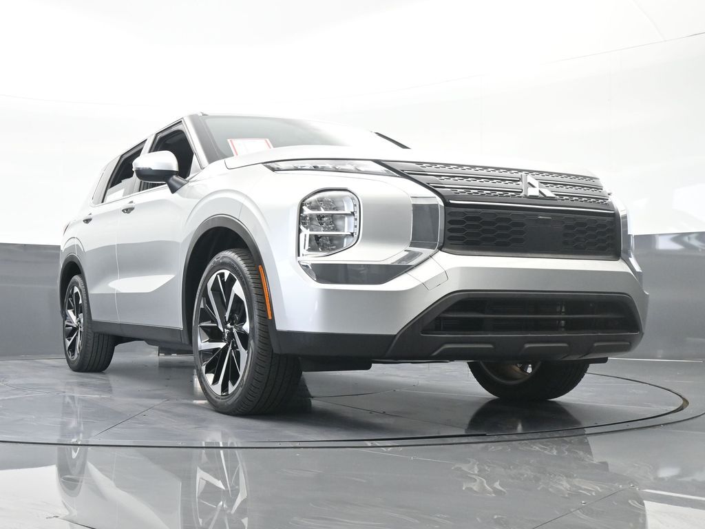 Vehicle image 12 of 71