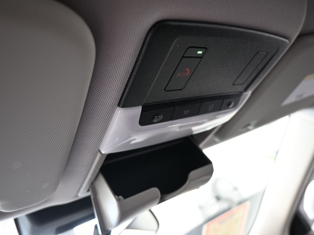 Vehicle image 56 of 71