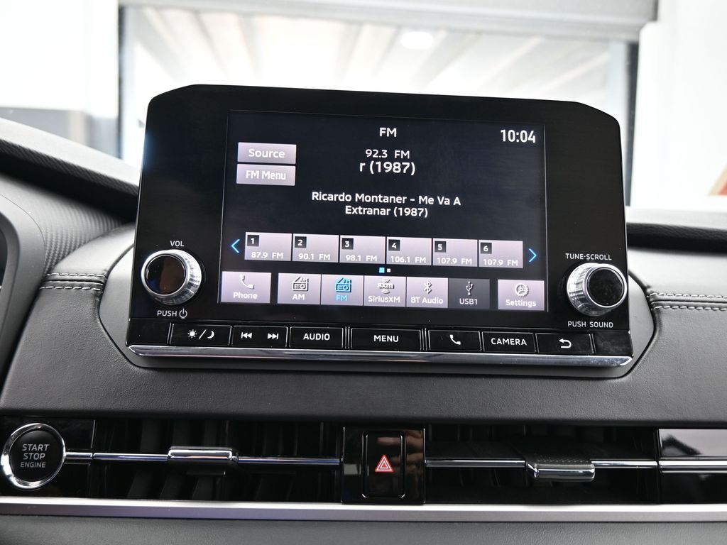 Vehicle image 50 of 71