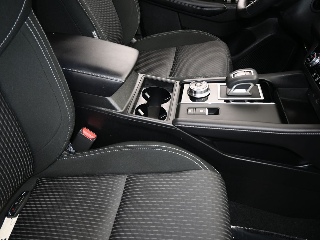 Vehicle image 69 of 71