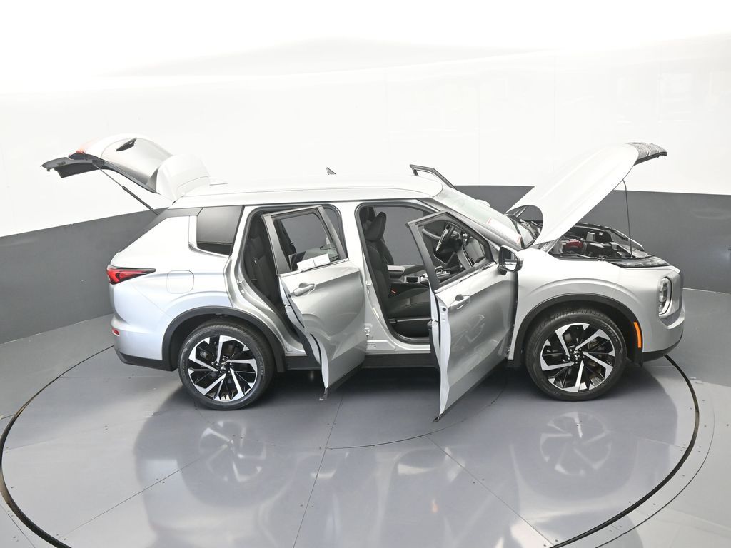 Vehicle image 35 of 71