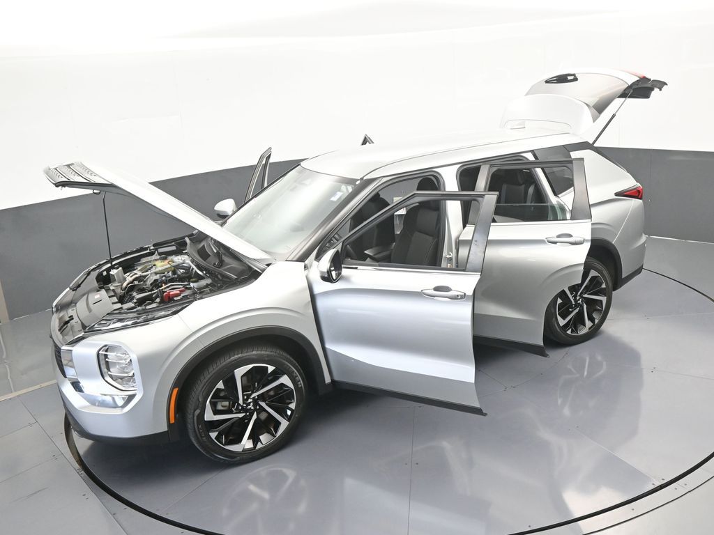 Vehicle image 36 of 71