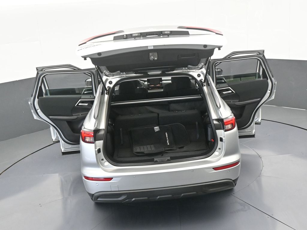 Vehicle image 34 of 71