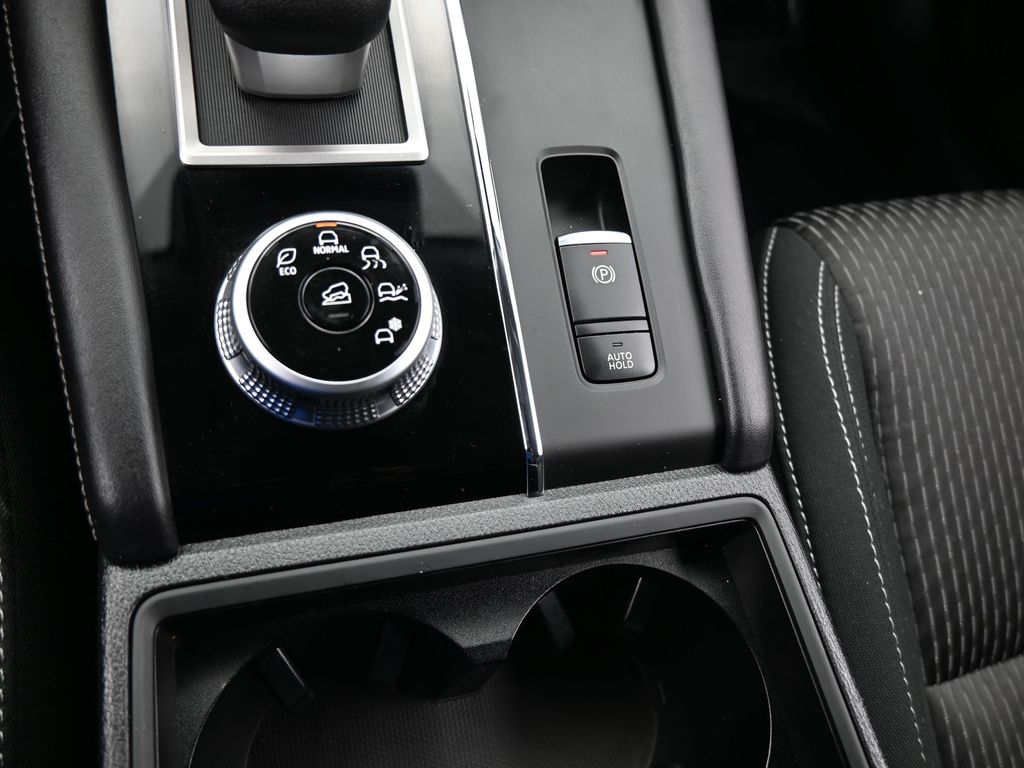 Vehicle image 53 of 71