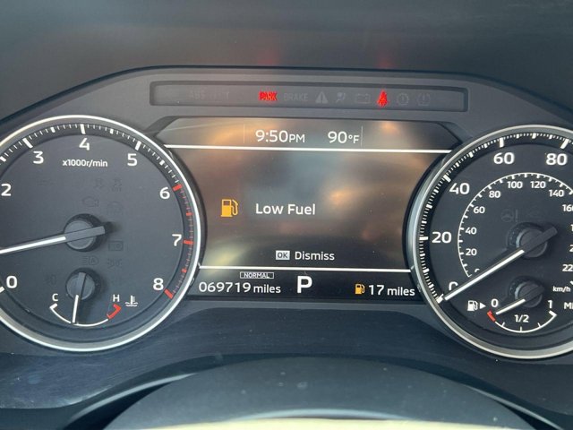 Vehicle image 18 of 28