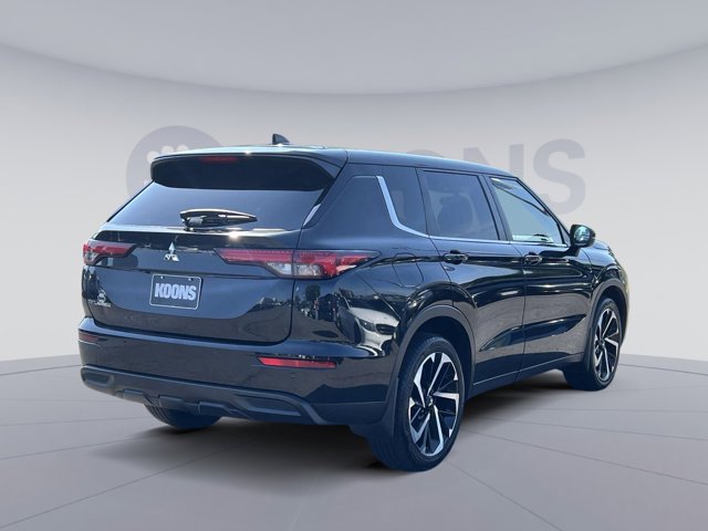 Vehicle image 5 of 28