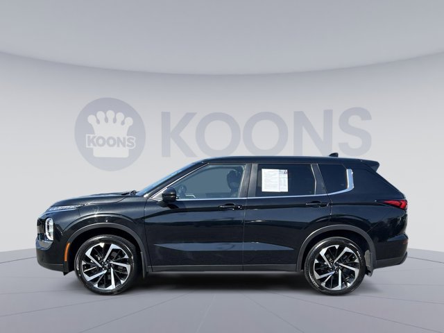 Vehicle image 8 of 28