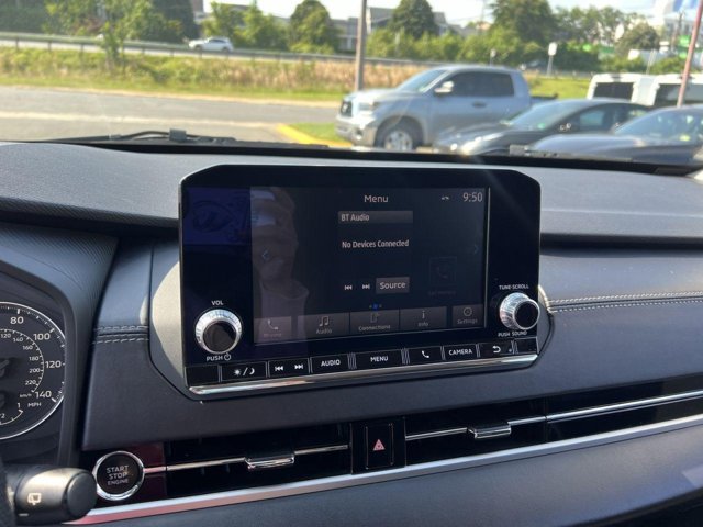 Vehicle image 20 of 28