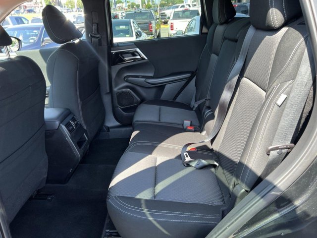 Vehicle image 13 of 28
