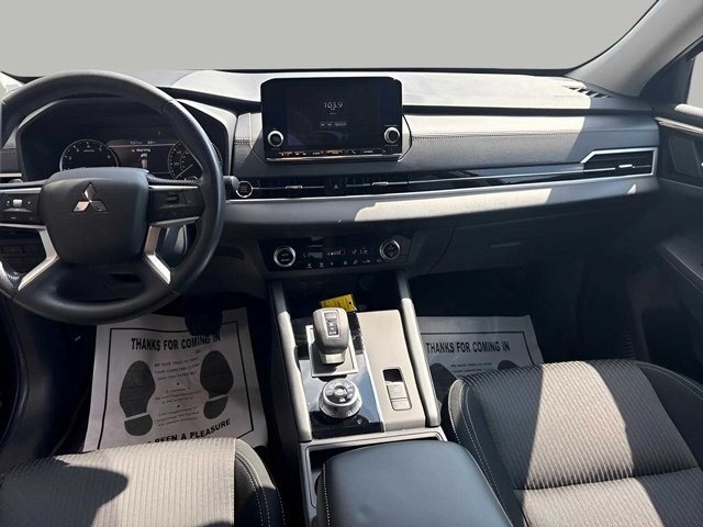Vehicle image 8 of 16