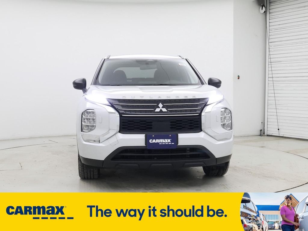Vehicle image 2 of 29
