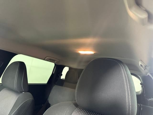 Vehicle image 12 of 27