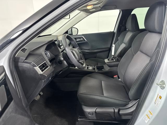 Vehicle image 11 of 27