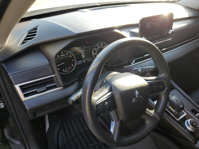 Vehicle image 18 of 30