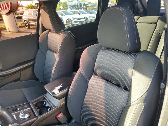 Vehicle image 17 of 30