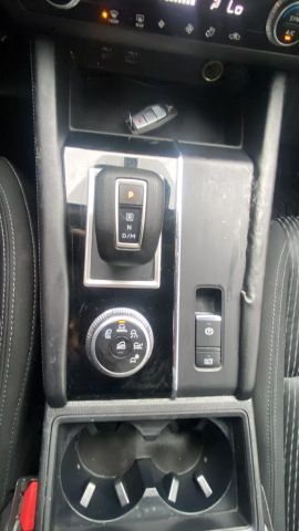 Vehicle image 18 of 32