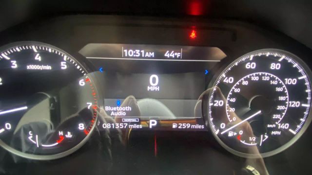 Vehicle image 13 of 32