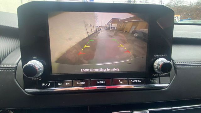 Vehicle image 19 of 32