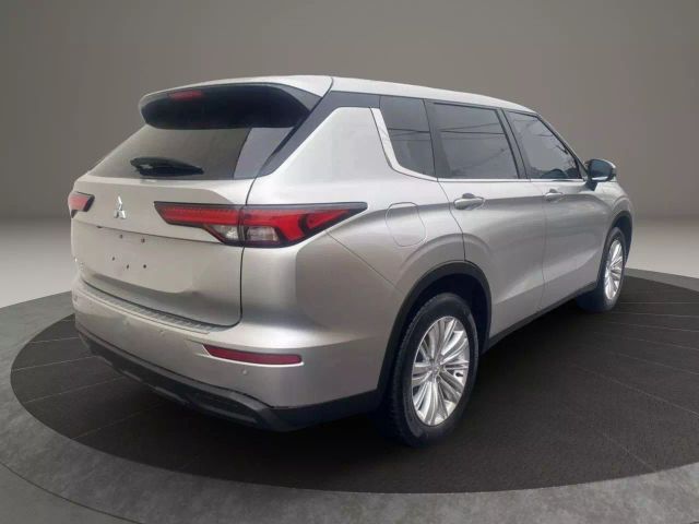 Vehicle image 5 of 32