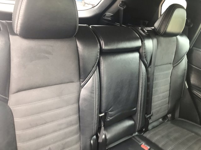 Vehicle image 12 of 32