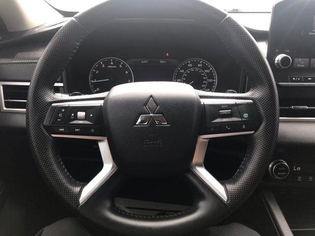 Vehicle image 20 of 32