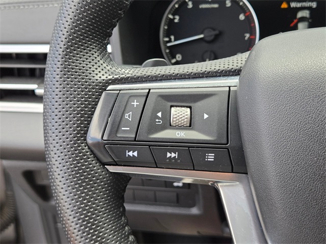 Vehicle image 26 of 32