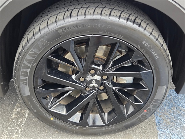 Vehicle image 8 of 32