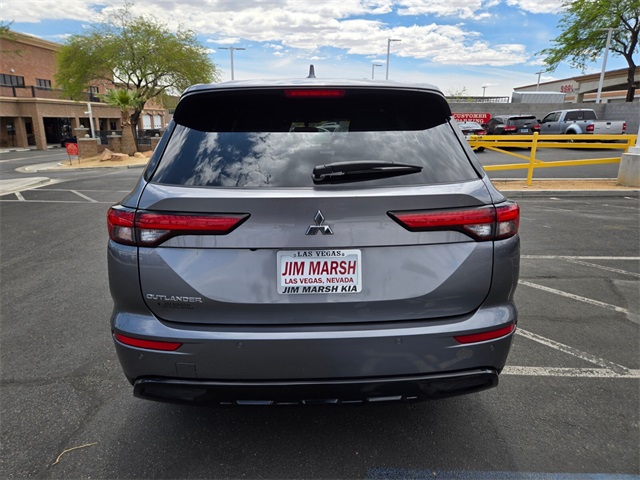 Vehicle image 5 of 32