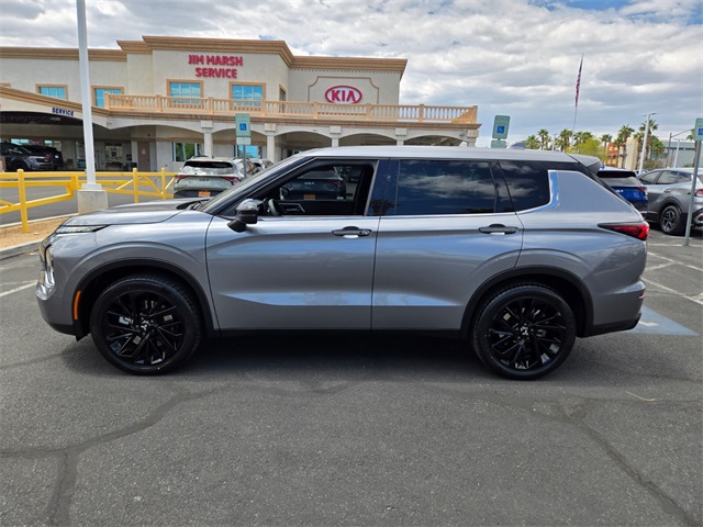 Vehicle image 7 of 32