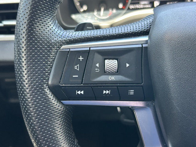 Vehicle image 27 of 29