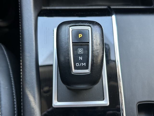 Vehicle image 24 of 29